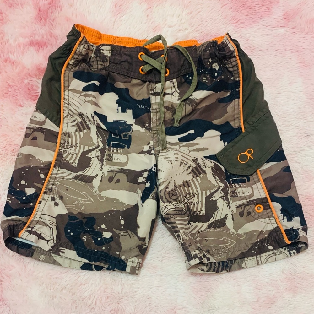 Boys XS 4-5 Swim Trunks In Great Condition